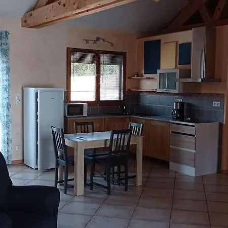 Chalet 2 Chambres En Savoie Pour 1 A 4 Personnes Gerbaix Exterior photo