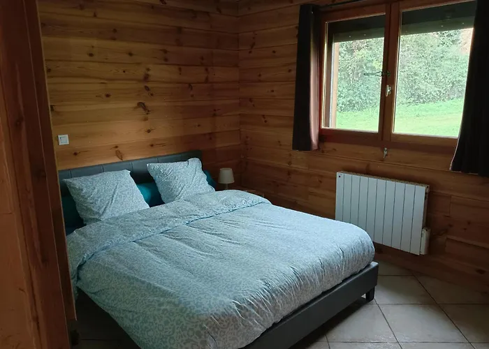 Chalet 2 Chambres En Savoie Pour 1 A 4 Personnes