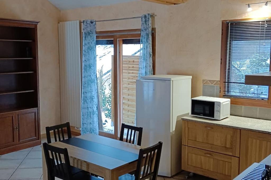 2 En Savoie Pour 1 A 4 Personnes Hébergement de vacances Gerbaix